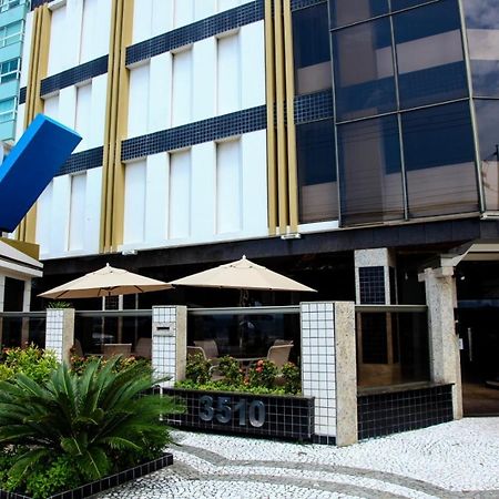 Apto Frente Mar Bal Camboriu Pe Na Areia Fantastica E Encantadora Vista Mar Balneário Camboriú Екстериор снимка