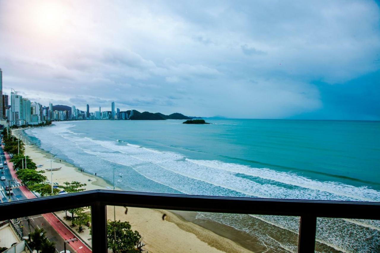 Apto Frente Mar Bal Camboriu Pe Na Areia Fantastica E Encantadora Vista Mar Balneário Camboriú Екстериор снимка